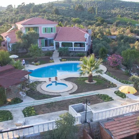 Chalet Kusadasi'nda 3 Adet Bungolov