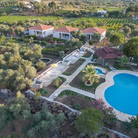 Kusadasi'nda 3 Adet Bungolov * קוסדסי
